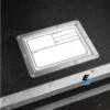 Plaque magnétique en plastique de différentes couleurs.
